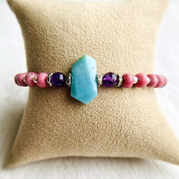 Women's dainty and delicate Rhodonite and Amazonite gemstone bracelet - Picture 3 of 12